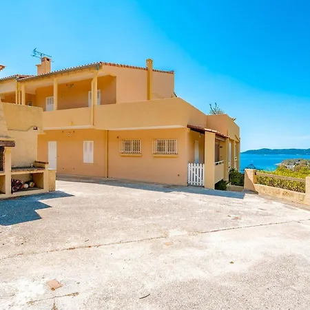 Chaleureux Avec Terrasse Et Parking Au Lavandou - Fr-1-816-2 Apartment