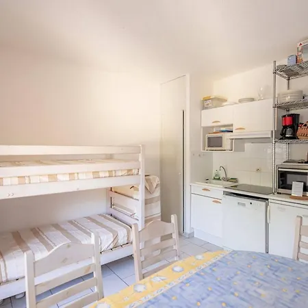 Chaleureux Avec Terrasse Et Parking Au Lavandou - Fr-1-816-2 * Ле-Лаванду